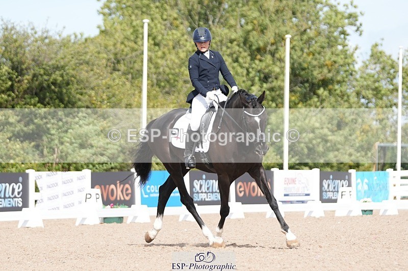 250906-115556-02065 - 034-Jasmine.SmithNigrasine.Rain