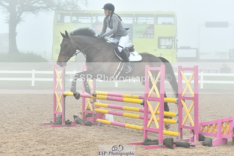 230505A-091952-03011 - Cls 13 British Novice