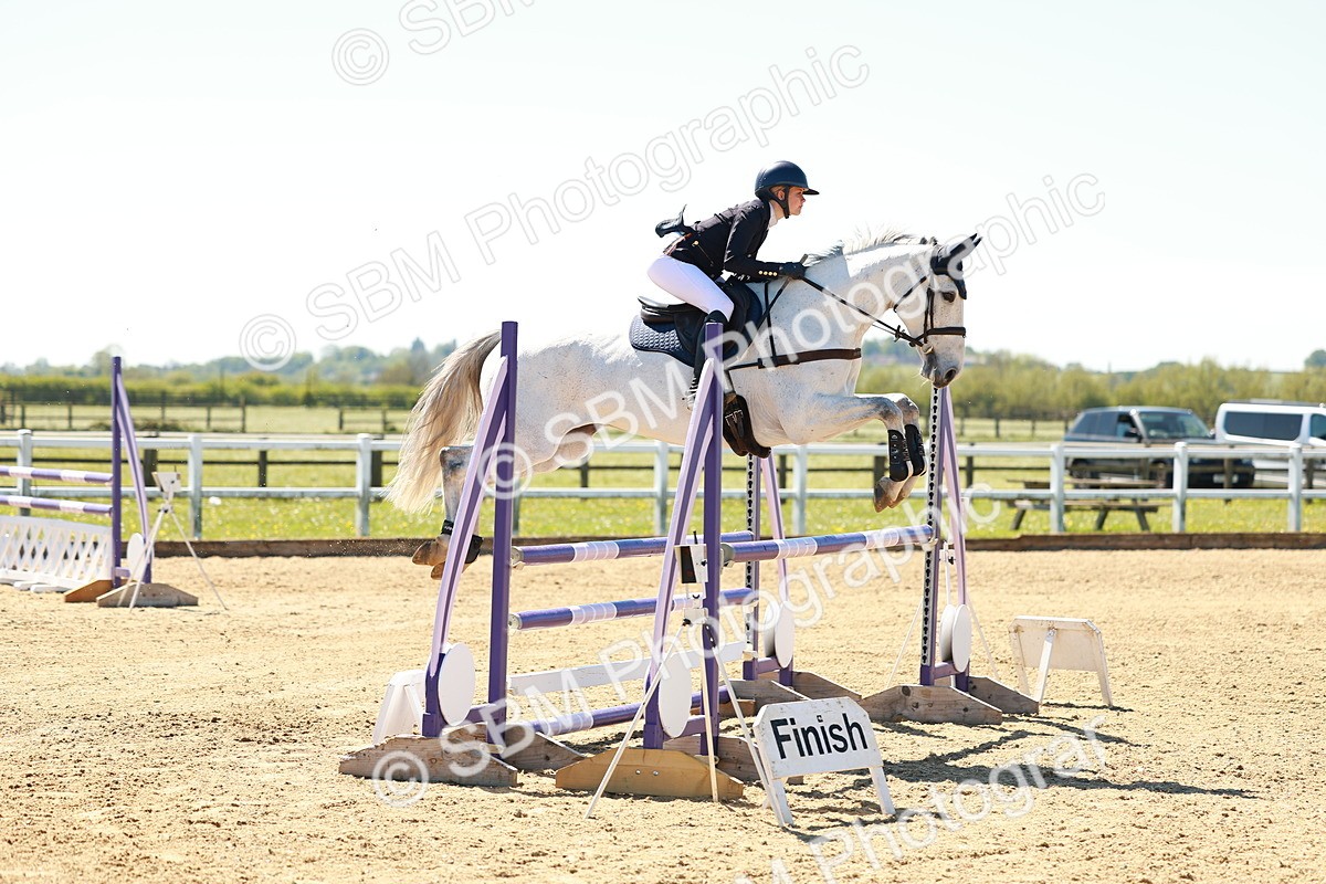 SBM_001297 - Class 4 - Senior Newcomers 1.10m