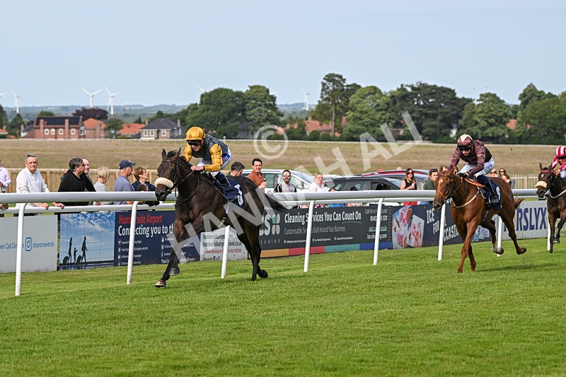 050724-Race 1-Beauty Queen-1406 - Race 1