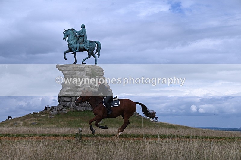 DSC_7800 - Time at Statue 13:16 to 13:52