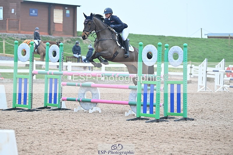 240113A-133002-02206 - Cls 12 Newcomers and 1.10m Open