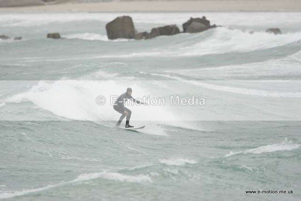 SU 110509-24 - Surf May 09