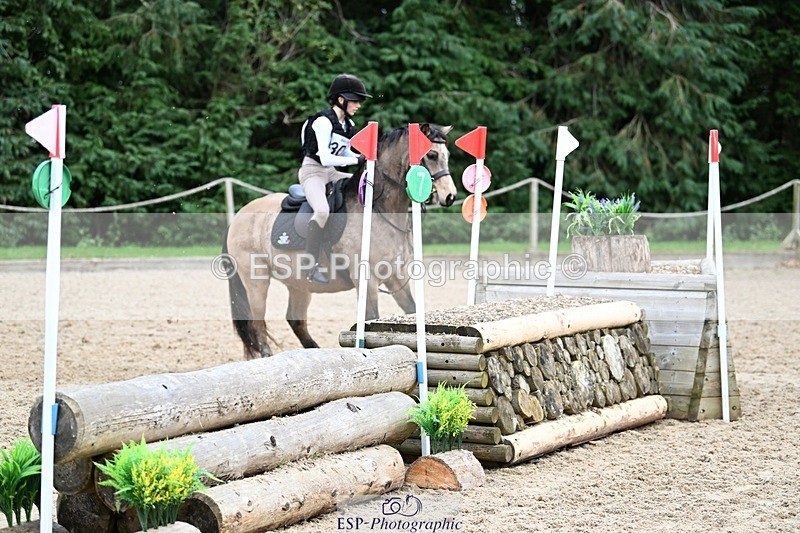 241117-140423-04409 - Cls 3 90-95cm 14.00 to 15.00