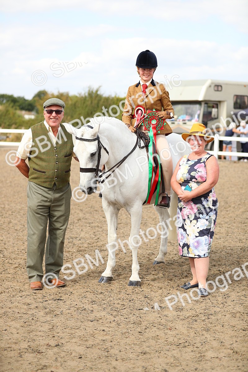 SBM_05698 - Class 48a Style & Performance 70cm (15-19)