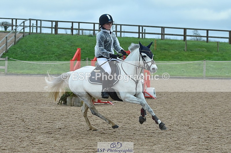 231119A-132852-05980 - Sun Cls 26 Springboard 128cm & 138cm