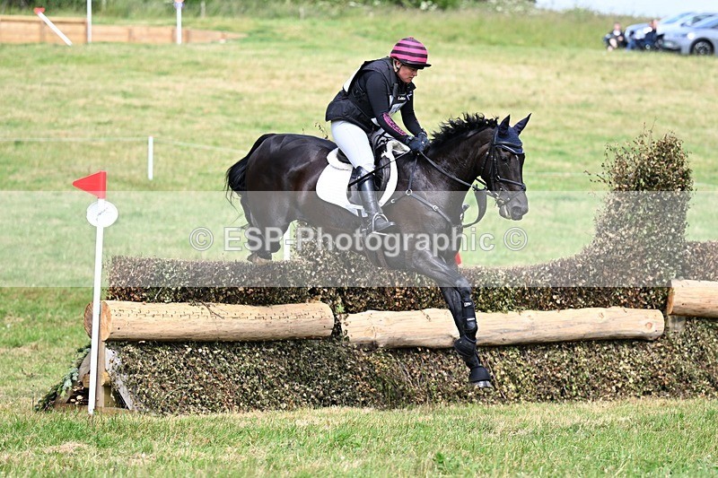 240630X-152416-10307 - 504-Lizzie_Luxton-ON_TOP_II