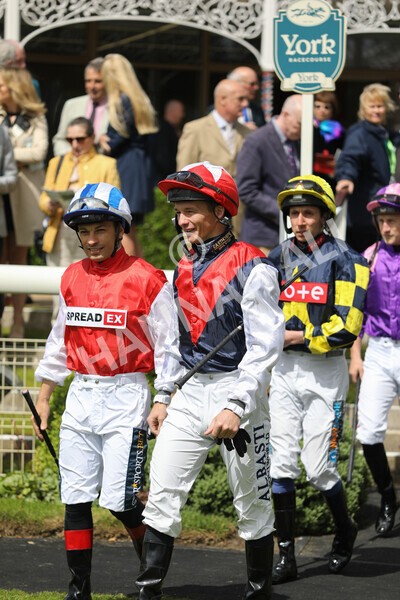 yr12052022r1-6 - Race 1 1.50pm Paddy Power 'Making Flat Less Flat' Stakes