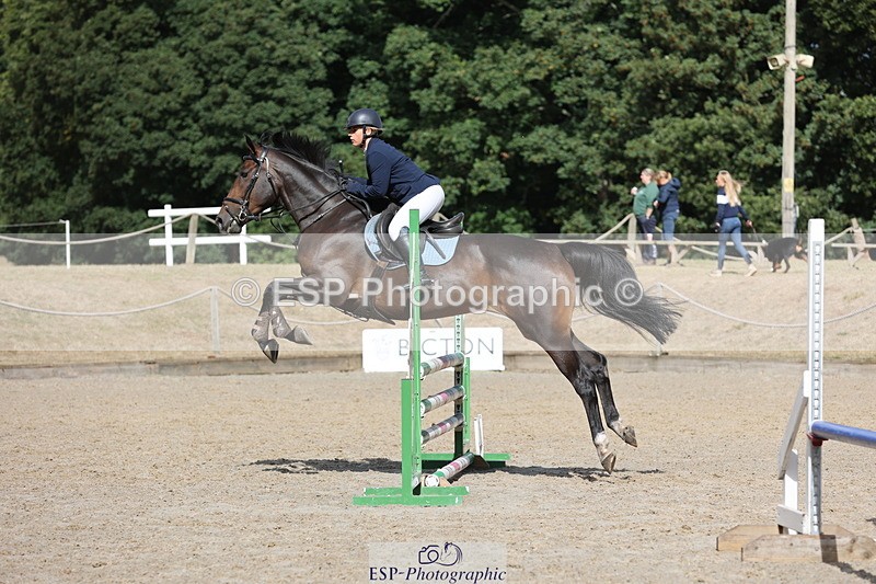 250829A-110901-01294 - Cls 7 British Novice and 90cm