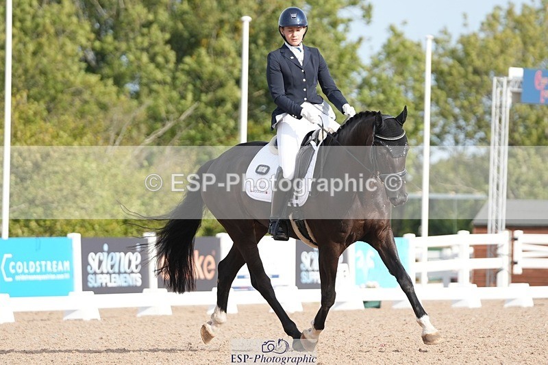 250906-093115-01142 - 083-Chloe.BakerFirst.Date.III