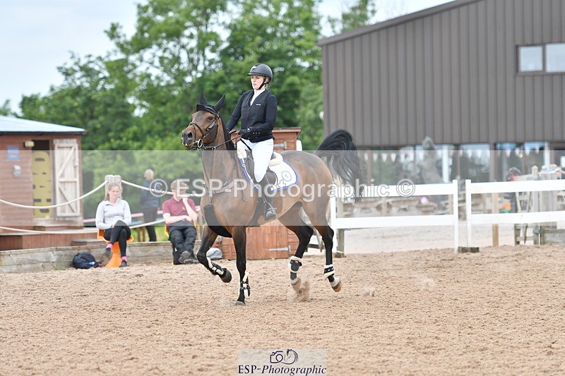240609A-141421-06071 - Cls 19 Snr Foxhunter and 1.20m Open