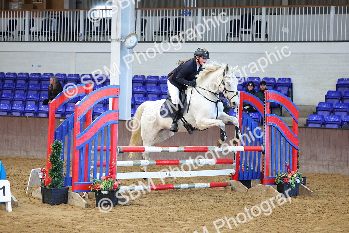 SBM_005340 - Class 22 - Bliss of London Novice Winter Championship Qualifier 90cm