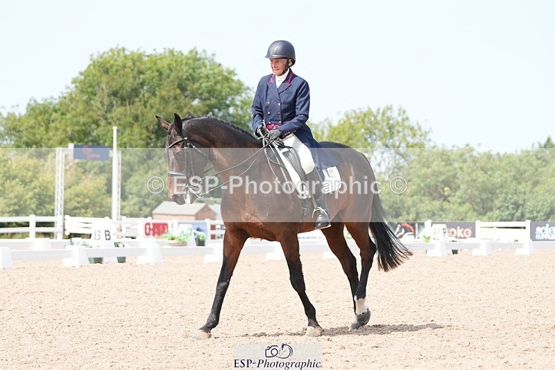 250815-140258-01583 - 015-Susan.LanzWellshead.Foxtrot