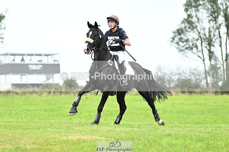 240831A-152725-04868 - 222-Max.Forster-HEVANS.ROYAL.REVOLUTION