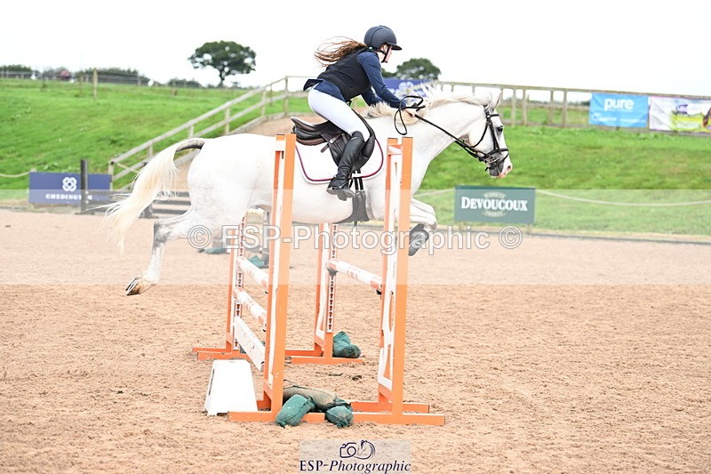 240908A-131428-03961 - Cls 15 U21 Intro 90cm-1.00m  Team Comp