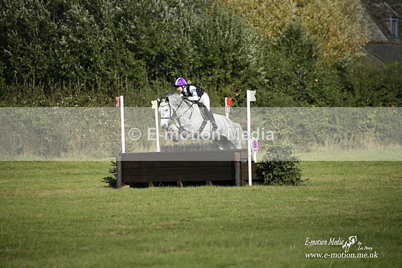  WWHT 171021 3513 - Intermediate Pairs (0.90m)  17/10/21