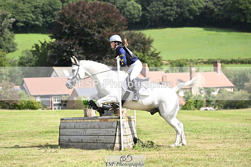 240825X-113136-32556 - 70cm XC 11.00 to 12.00