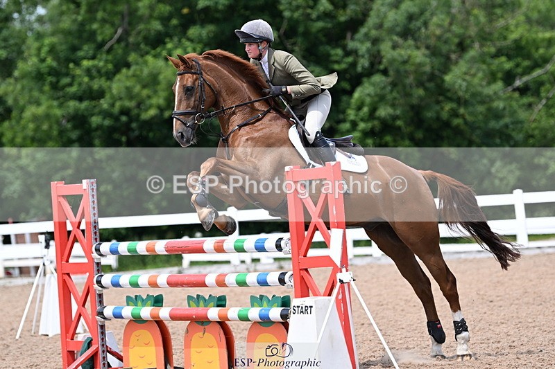 240619A-140839-00426 - Cls 4 Snr Newcomers and 1.10m Open