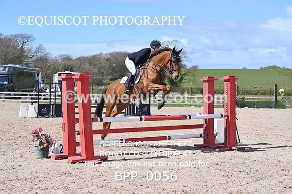 BPP_0056 - CLASS 19 SUN Senior British Novice/ 90cm Open
