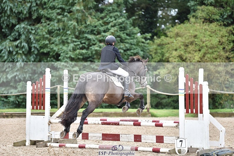 240802-102428-00827 - 70cm Round 1