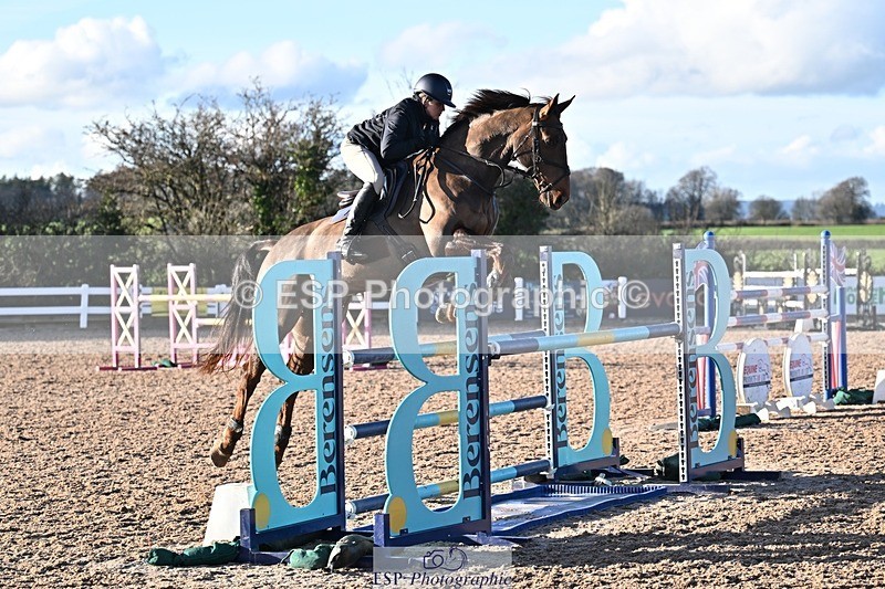 251203-135444-00747 - Cls 5 Foxhunter and 1.20m Open