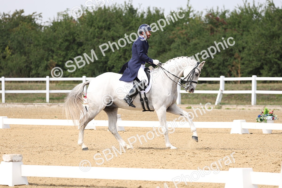 SBM_007369 - Class 9 - FEI INT I - 13.37-14.33