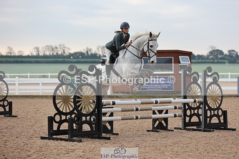 241101A-084002-00340 - FRI Cls 2 British Novice and 90cm Open