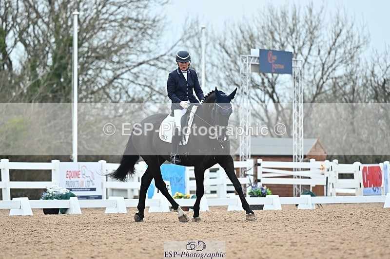 250214-095221-00713 - 228-Louise.Hutchinson-Shovern.Noire