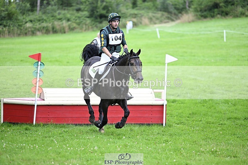 240803-114723-03749 - 104-Ollie_Martin-MIH_HUNTERS_BEAR