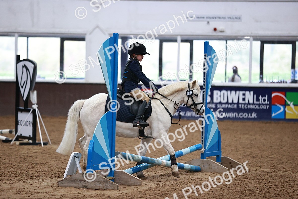 SBM_000225 - Class 1 - Cross Pole Jumping 30cm 40cm