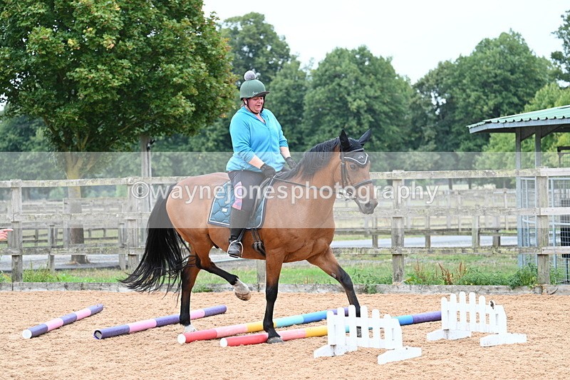 WJ7_8579 - Poles 11:00am