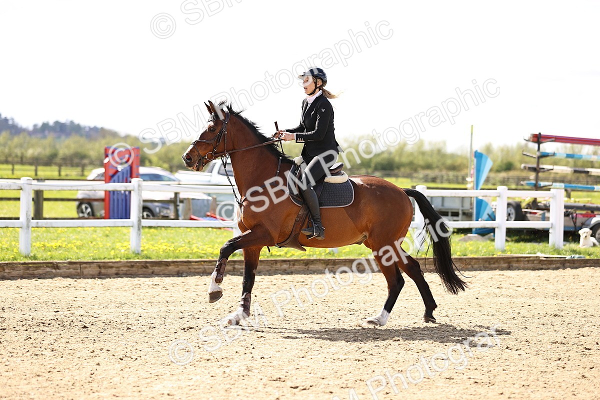 SBM_004392 - Class 17 - Senior Newcomers - 1.10m