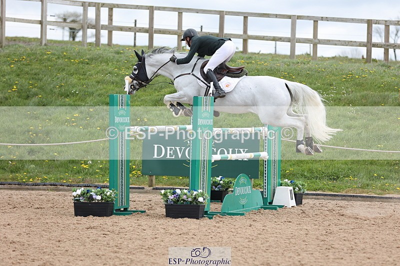 240419A-125341-07512 - Cls 6, 2 Star Medium Tour 1.35m