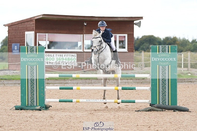 250921-123328-02950 - Cls 9 Pony Foxhunter and 1.10m