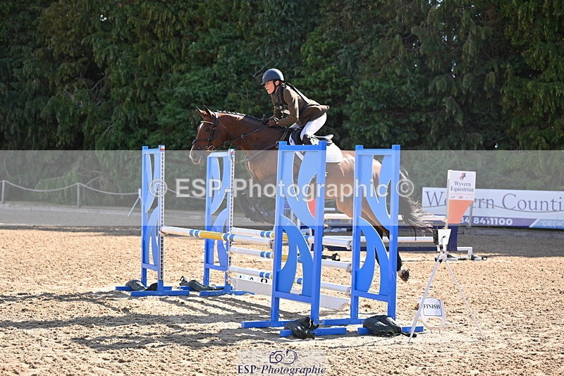 250802A-095003-00267 - B-057-Emma.Ergatoudis-MINERVA.VAN.DE.KOOLDRIES