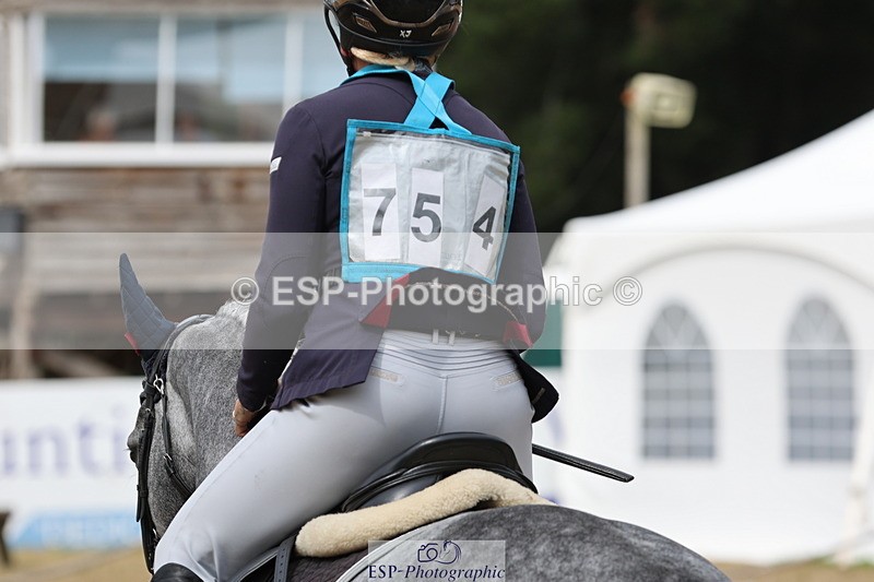 250803A-153102-15797 - Q-754-Leigh.Smallacombe-CRUISING.CARRA