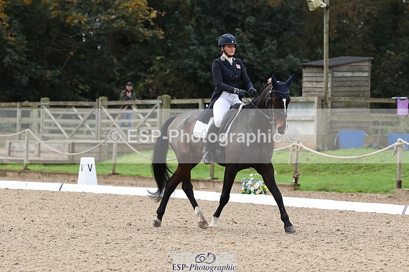 241024-094643-01158 - 130-Imogen.White-BE.TOUCHABLE