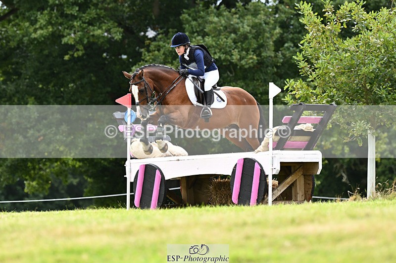 240825X-161625-36705 - 80cm XC 15.30 to 16.30