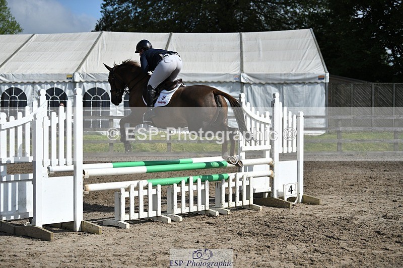 230512-101206-00482 - Cls 10 Snr 85cm Schooling
