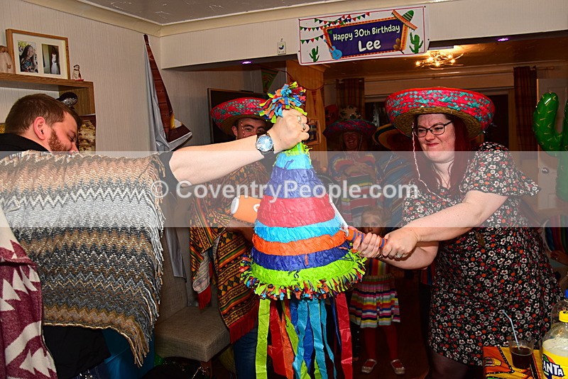 LEE-346 - Lee's 30th