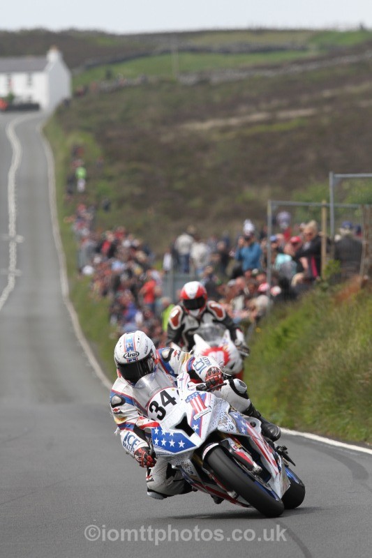 Paul Shoesmith BMW / Ice Valley by Motorsave Trade - Pokerstars Senior TT