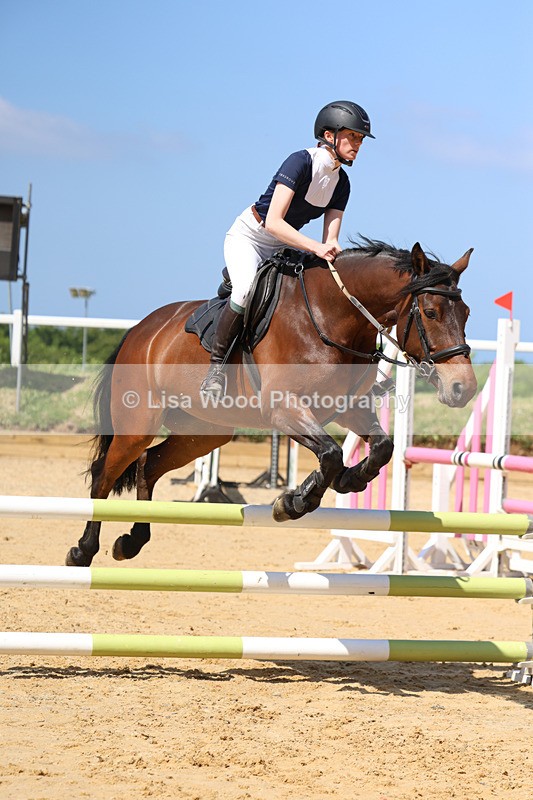 3E7A9464 - Class 8: Senior 80cm