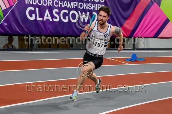 CombiMast25-914693 - Track Male Set One