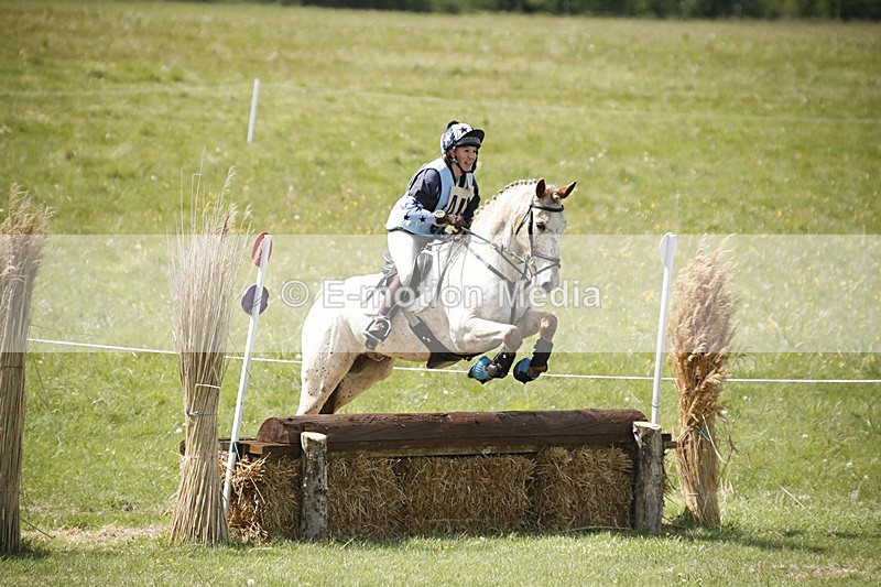 BVHT 140517  NXC -354 - Class 2 XC Novice 14/05/17