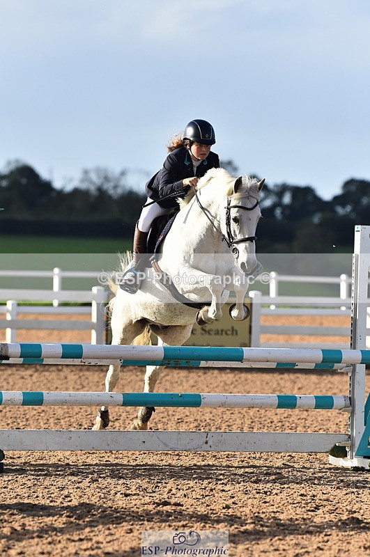 231014A-095418-03790 - Cls 12 British Novice & 90cm Open