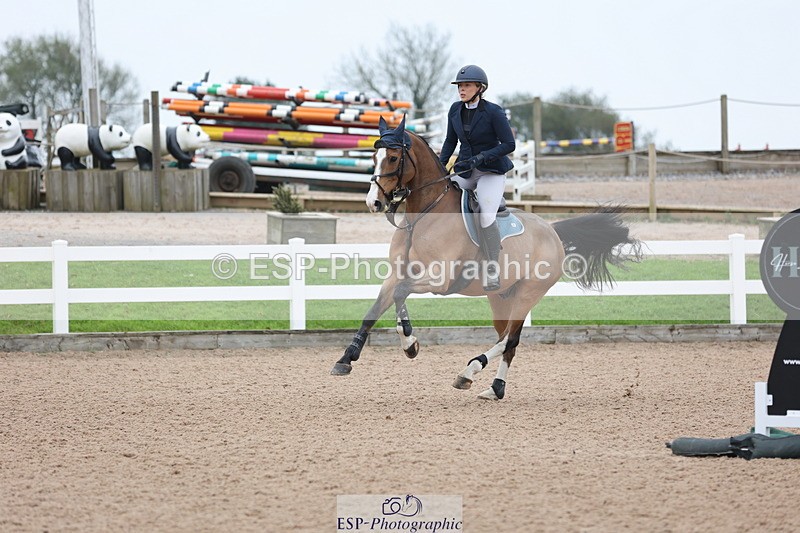 241101A-125210-01841 - FRI Cls 6 Foxhunter and 1.20m Open