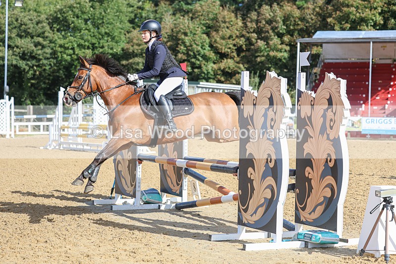 3E7A8365 - Class 4: Pony British Novice/80cm Open