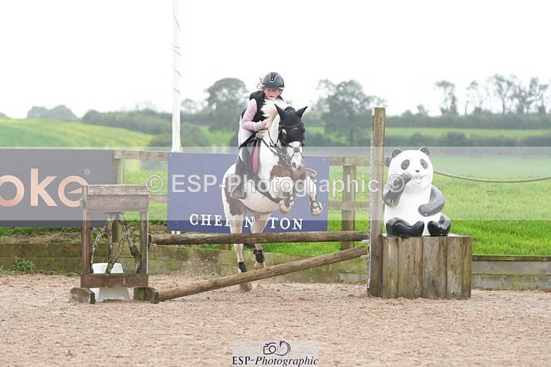 250920-155649-01540 - Cls 21 Pony Intro 80cm Derby