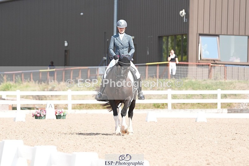 250817-122406-09031 - 163-Hannah.TownleyThe.Domino.Effect