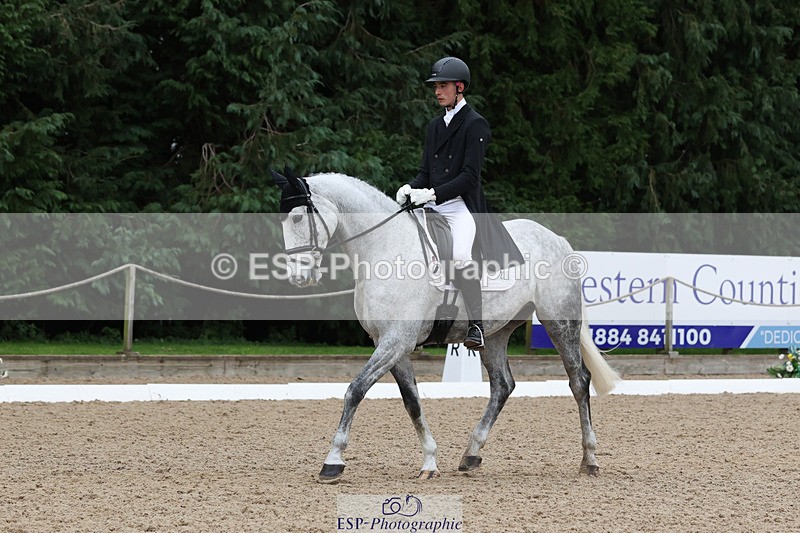 241024-155501-04944 - 236-Musa.Hussain-LIQUID.LUCK